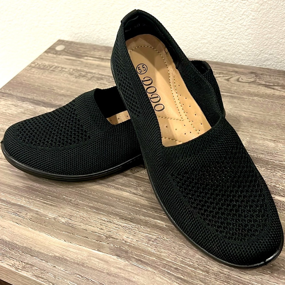 Athletic shoes, comfortable for everyday wear